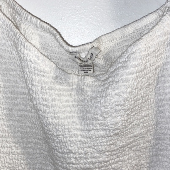 WHITE CROP TOP 🤍 - Picture 2 of 2